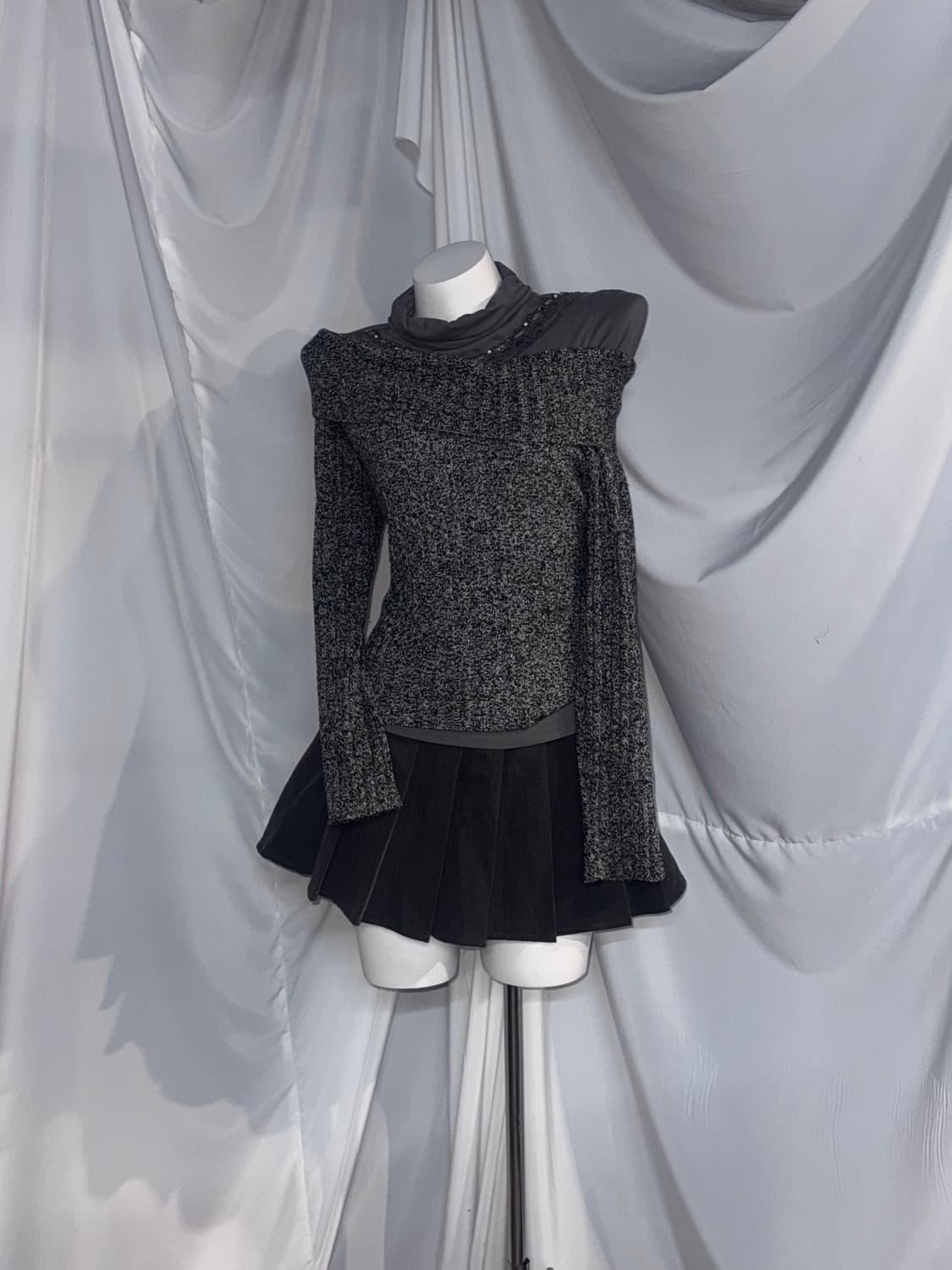 엑시즈팜 빈티지 그레이 무채색 오픈숄더 레이어드 오네갸루 코디세트 상품이미지5