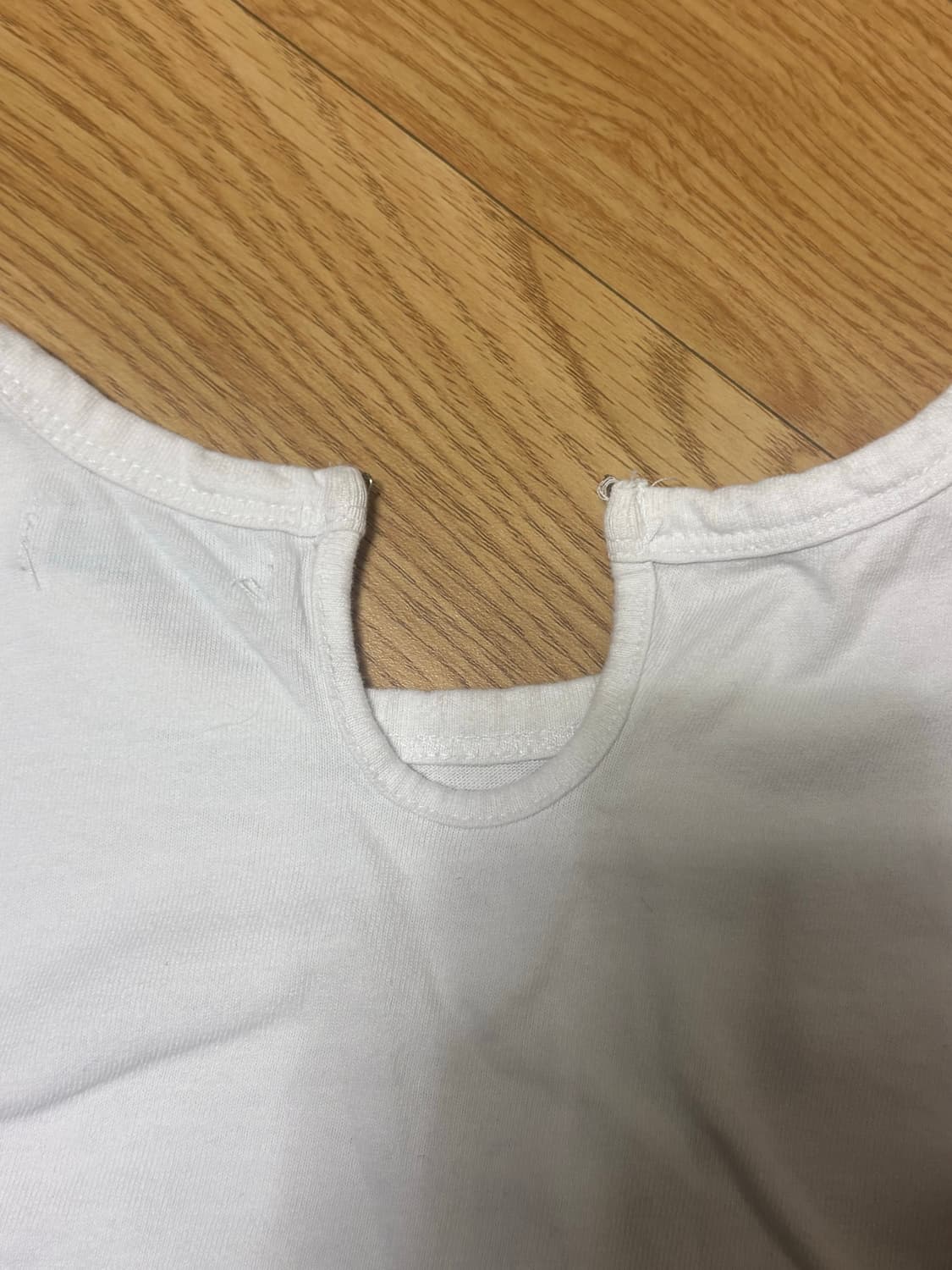 eonts 애옹쓰 절개 크롭티  상품이미지3