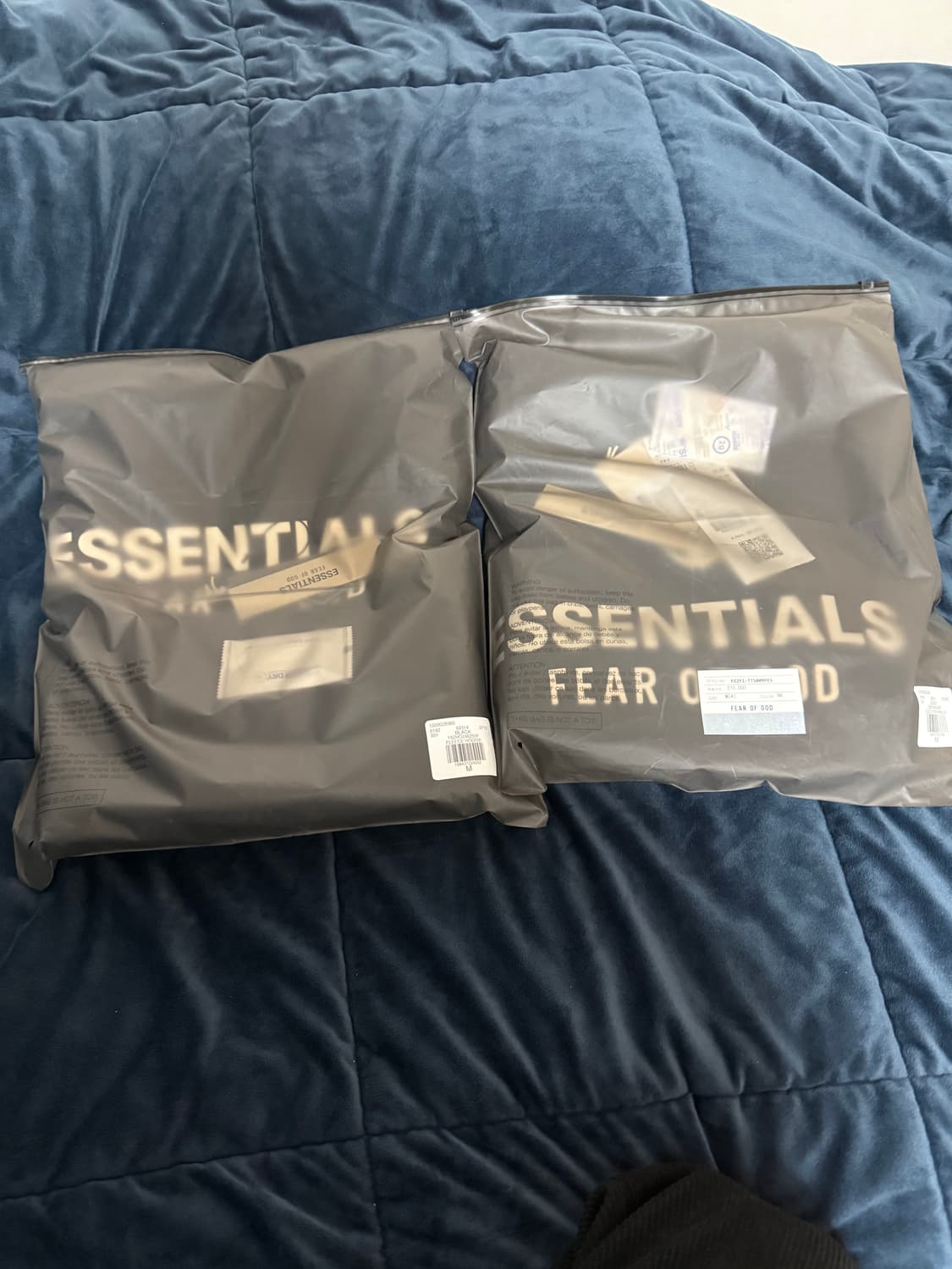 (새상품)(M) 피어오브갓 에센셜 맨투맨 후드티 세트 팝니다 상품이미지3