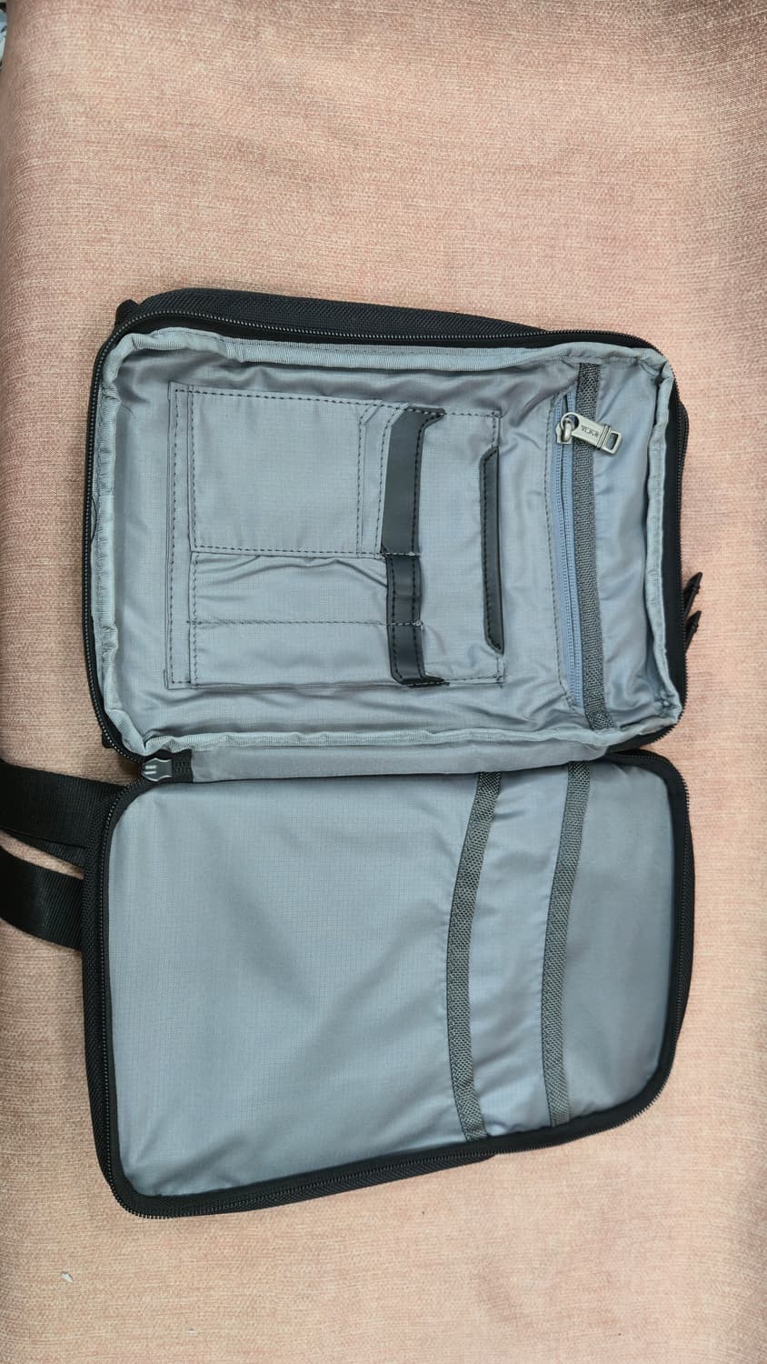 투미 TUMI - 거의새제품 알파 오거나이저 트래블 토트 크로스바디 상품이미지6