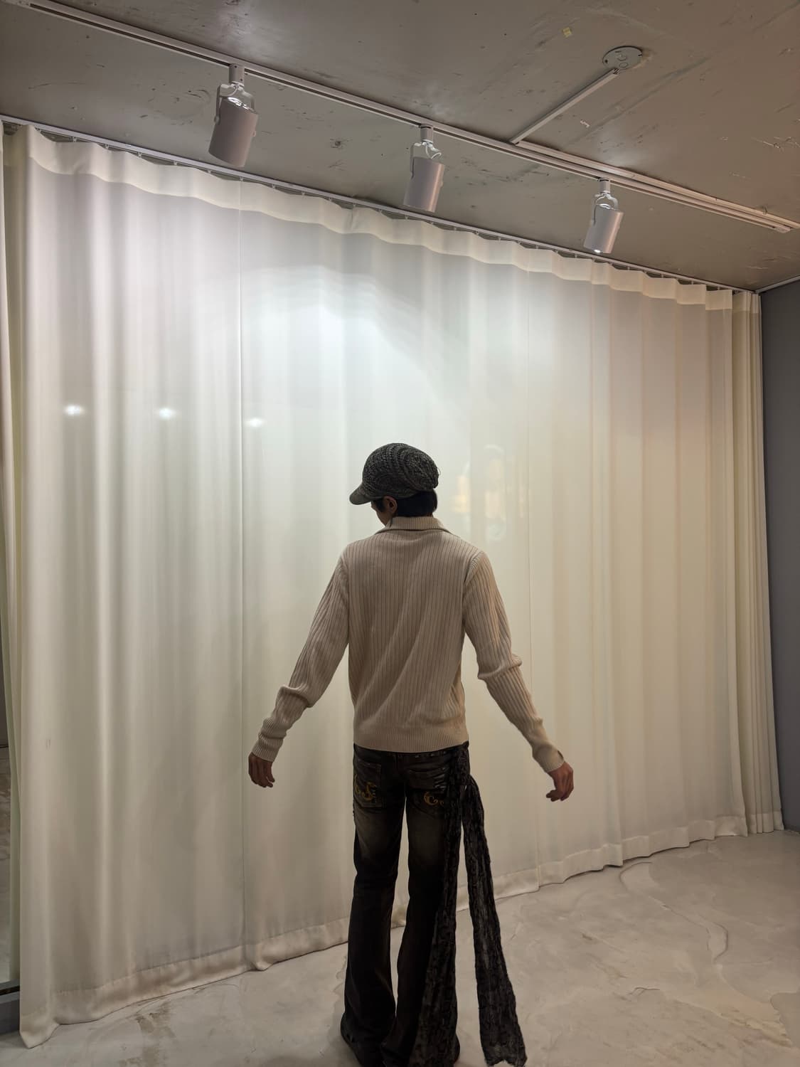 “Takeo Kikuchi” Beige Minimal Mood Knit  상품이미지4