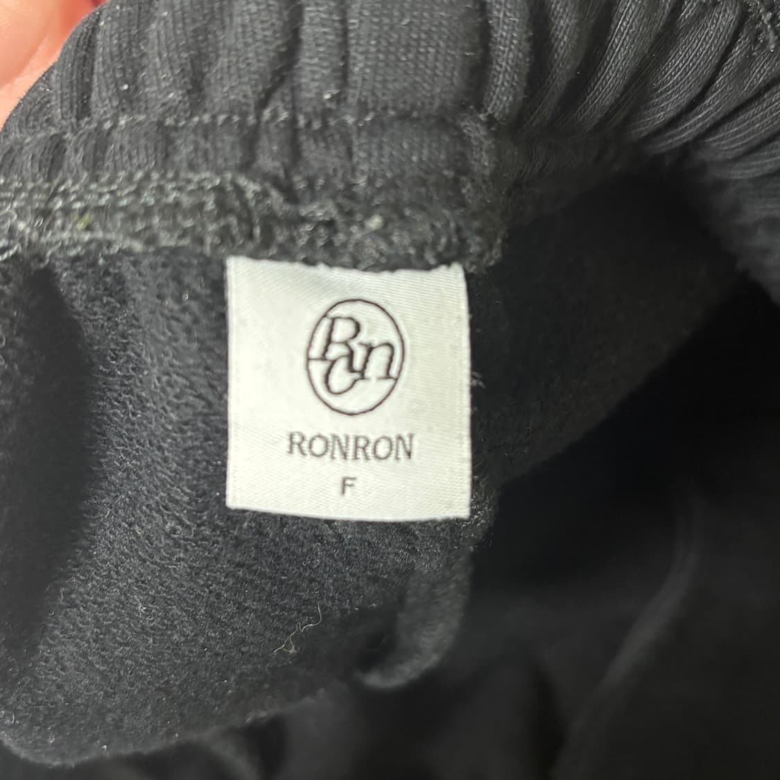 론론 하트 스티치 포켓 조거팬츠 블랙 상품이미지2