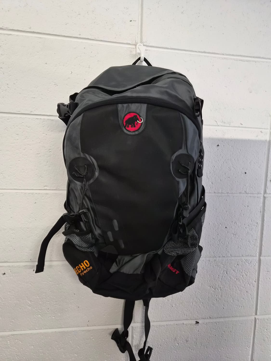 OS) 마무트 백팩 팝니다 상품이미지1