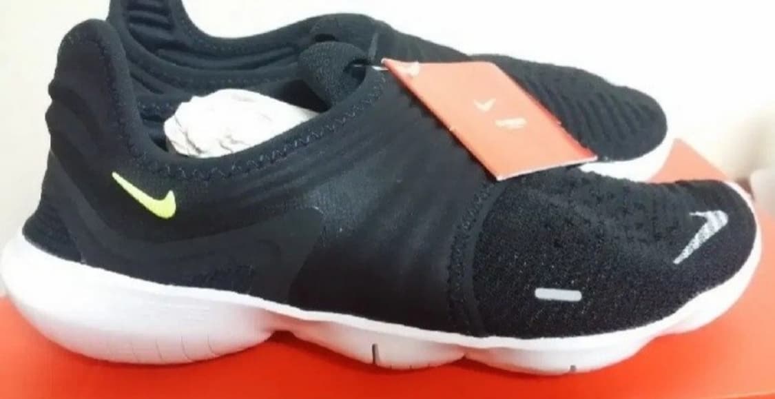 나이키 우먼스 프리런 플라이니트 3.0 검흰 새상품 235 상품이미지1