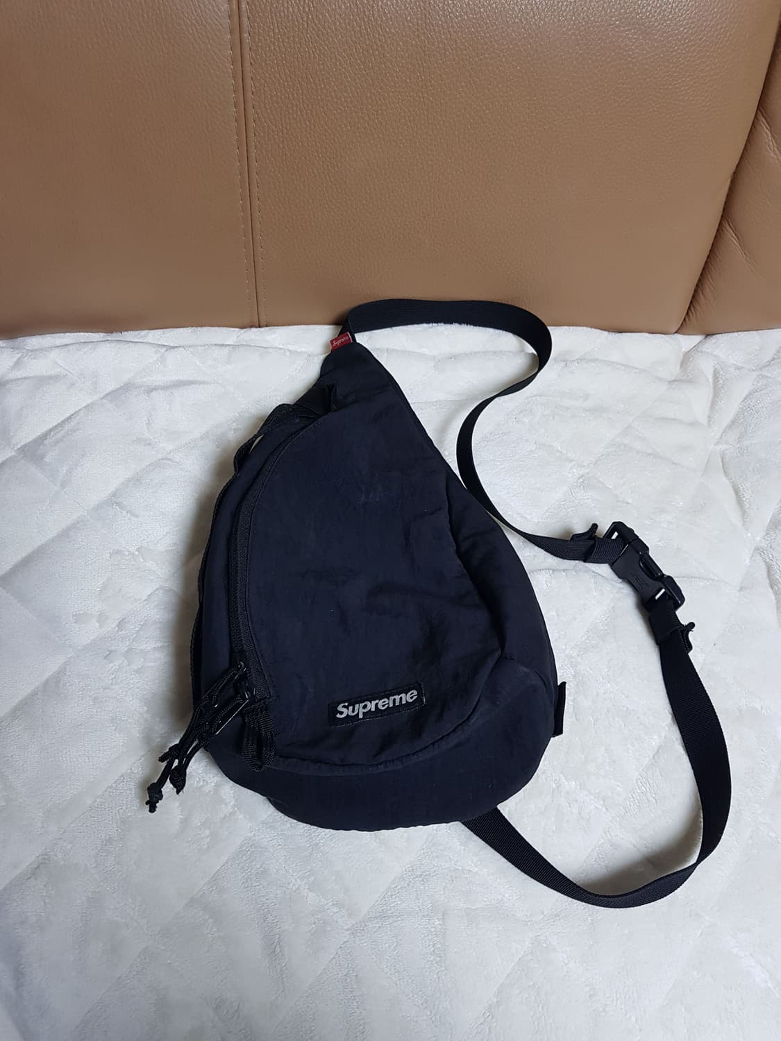 슈프림 슬링백 크로스백 블랙 20FW 상품이미지1