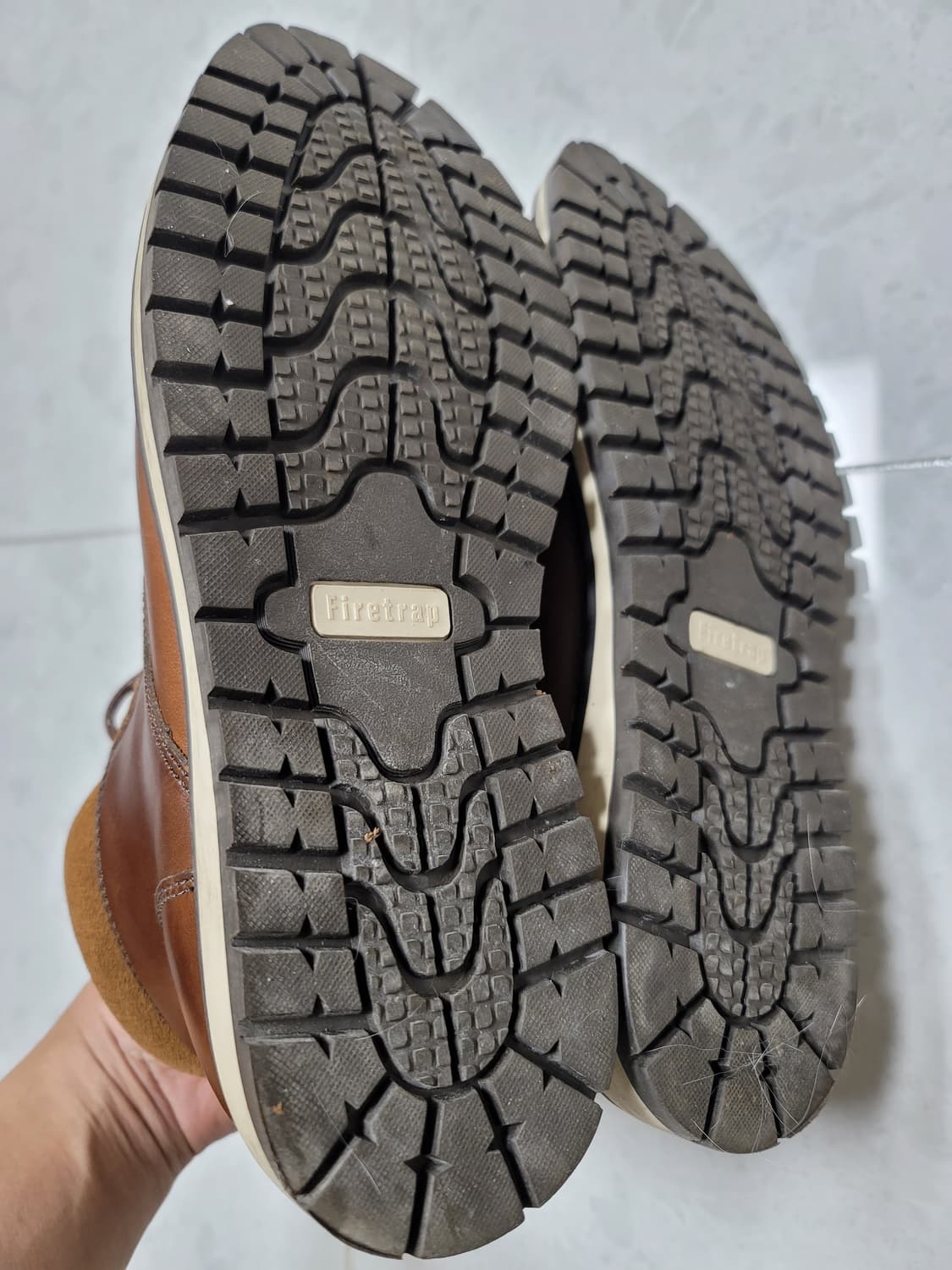 파이어트랩 오빈 워커 265사이즈 상태극상

남성 265

천연가죽에 마 상품이미지4