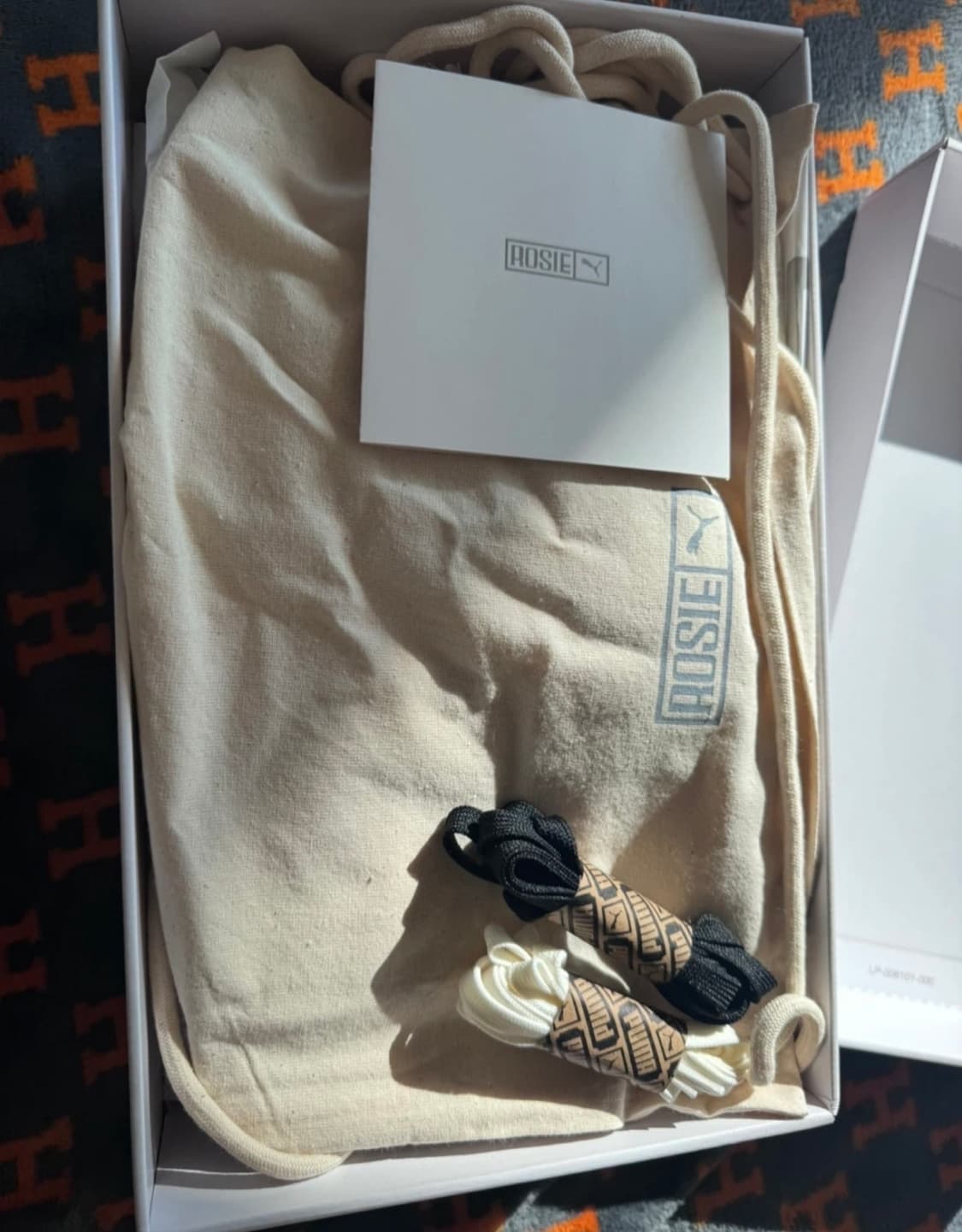 (새상품) 푸마 x 로제 스피드캣 PRM 블랙 웜 화이트 W 상품이미지3