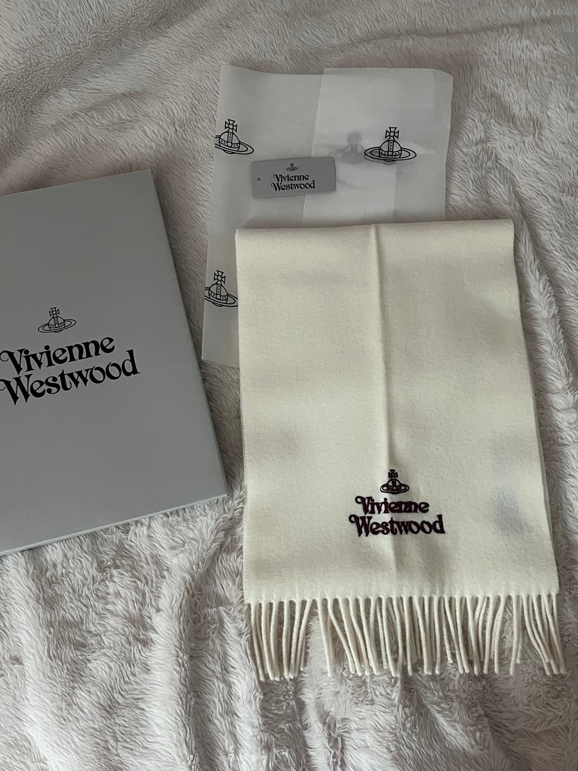 아사착용 정품 비비안웨스트우드 아이보리 머플러 상품이미지1