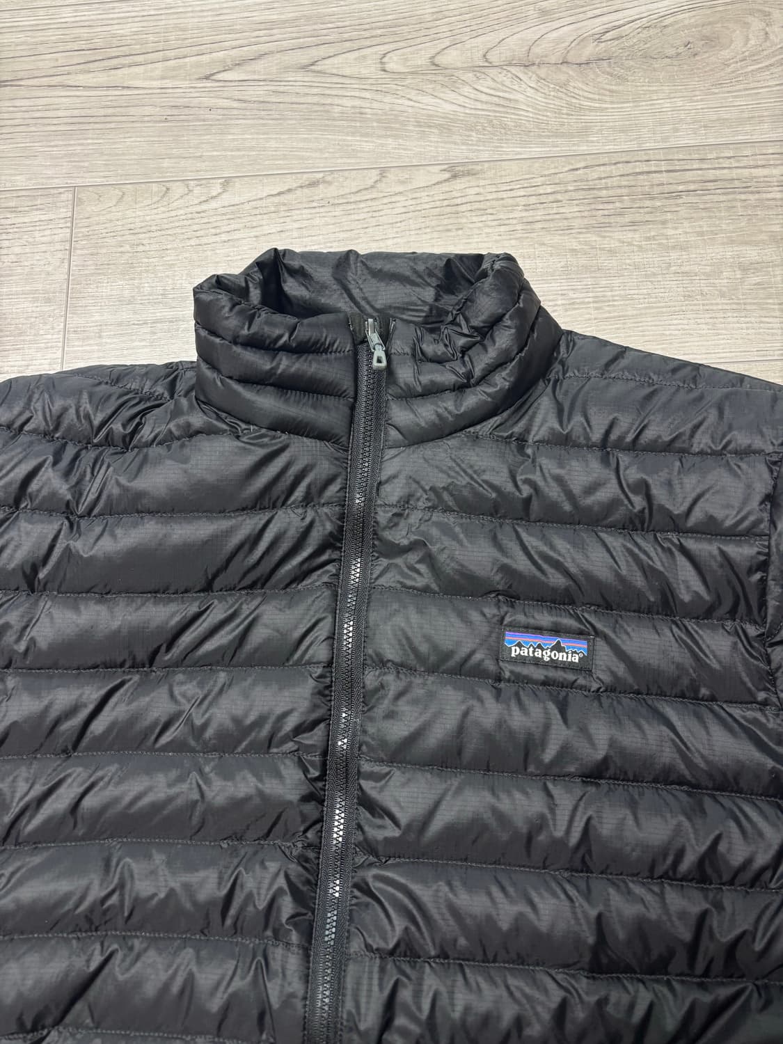 [m/하자 수선] 파타고니아 경량패딩 상품이미지3