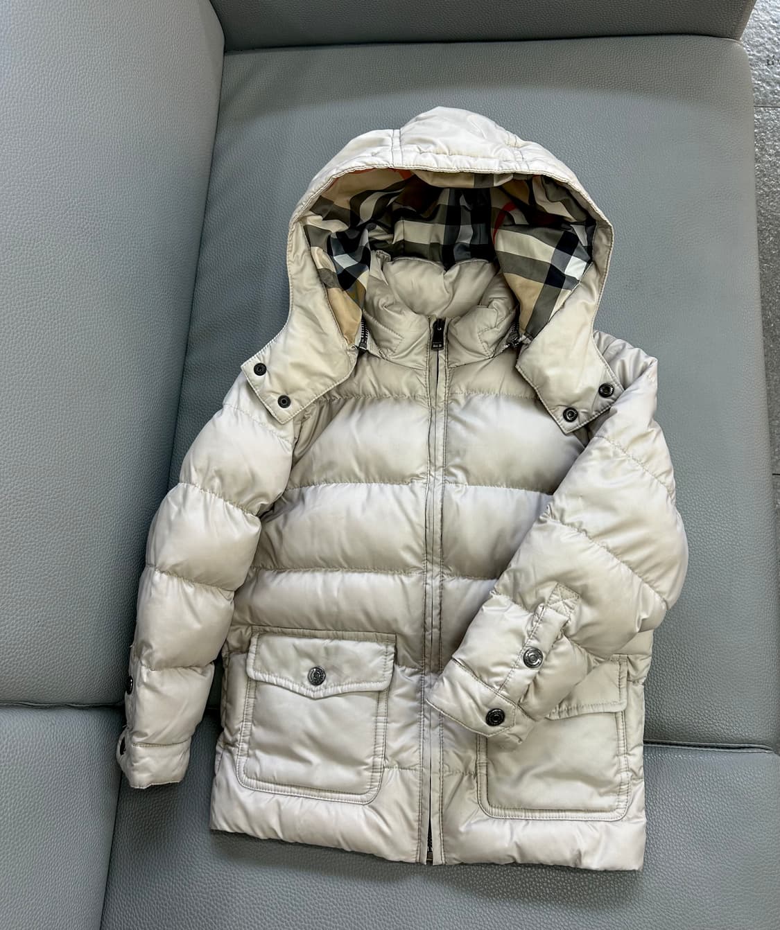 버버리 키즈 노바체크 라이트베이지 패딩(4세) 상품이미지2