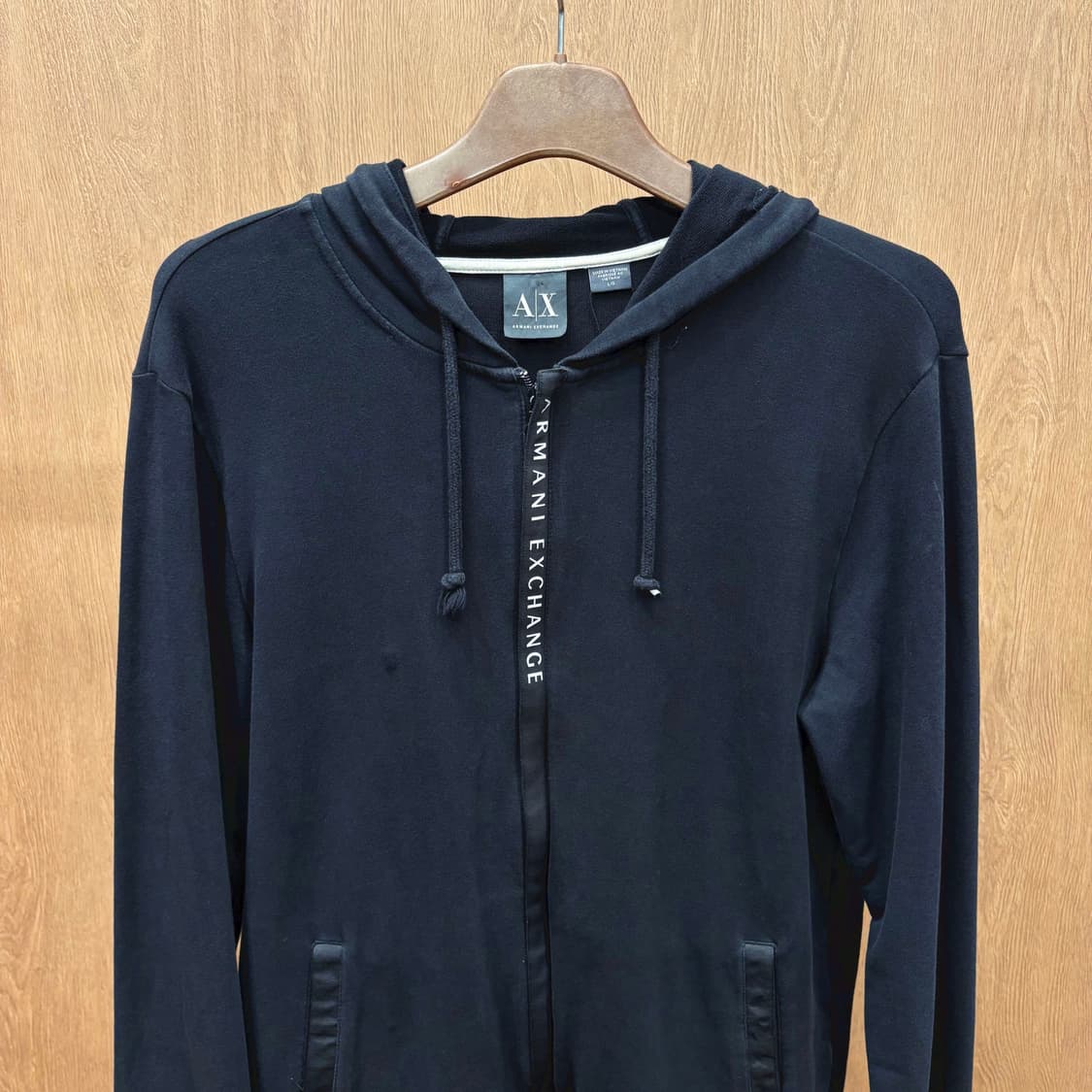 아르마니 익스체인지 긴팔 후드 집업 로고 프린팅 플래킷 디테일 블랙 상품이미지4