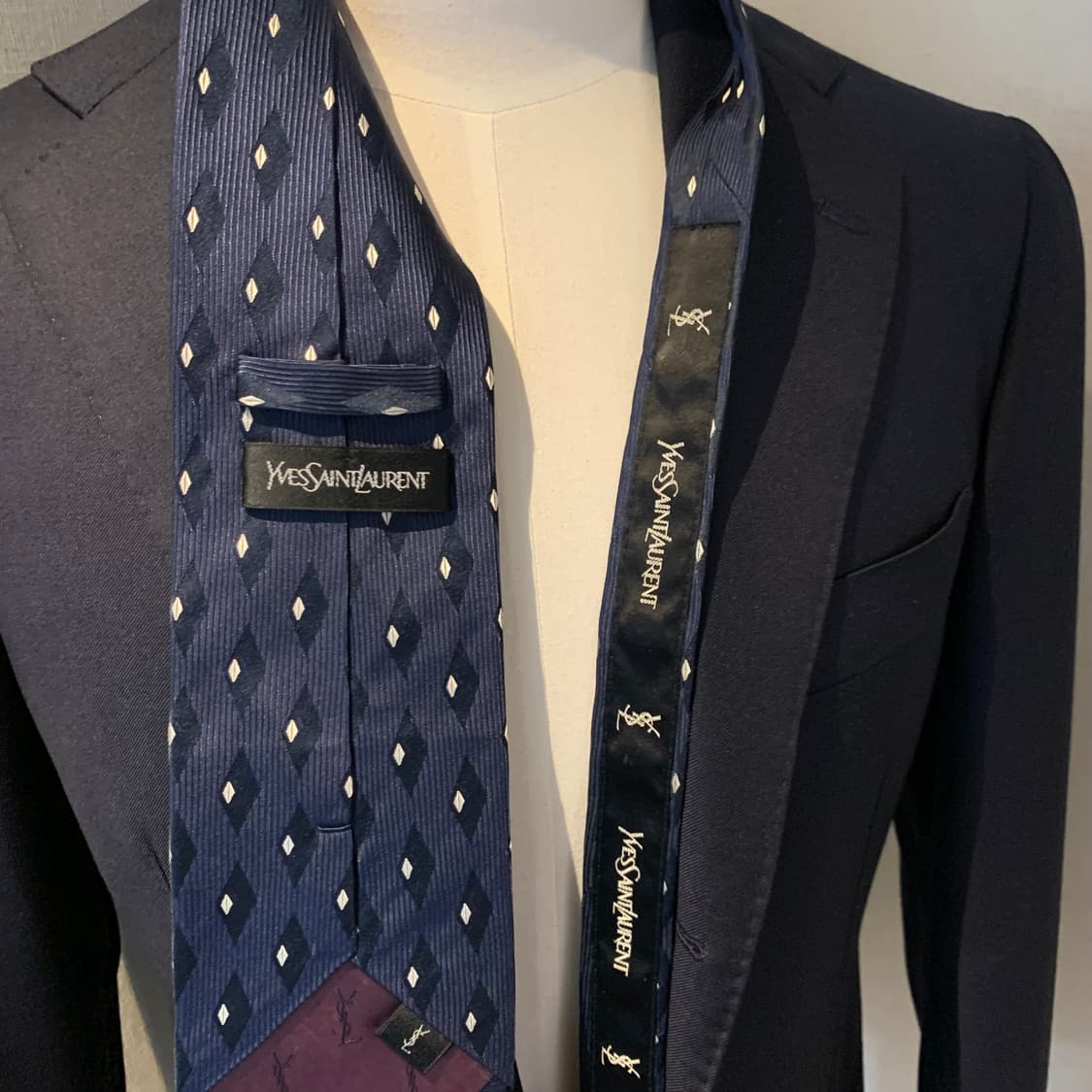 입생로랑 기하학적패턴 100실크 명품넥타이 네이비 A+등급 상품이미지2
