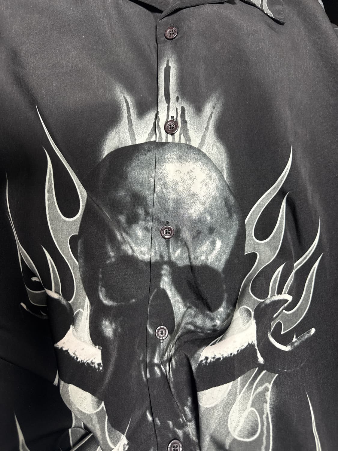 Dragonfly  락스핏 스컬 화이어 프레임 프린트 반팔셔츠 상품이미지4