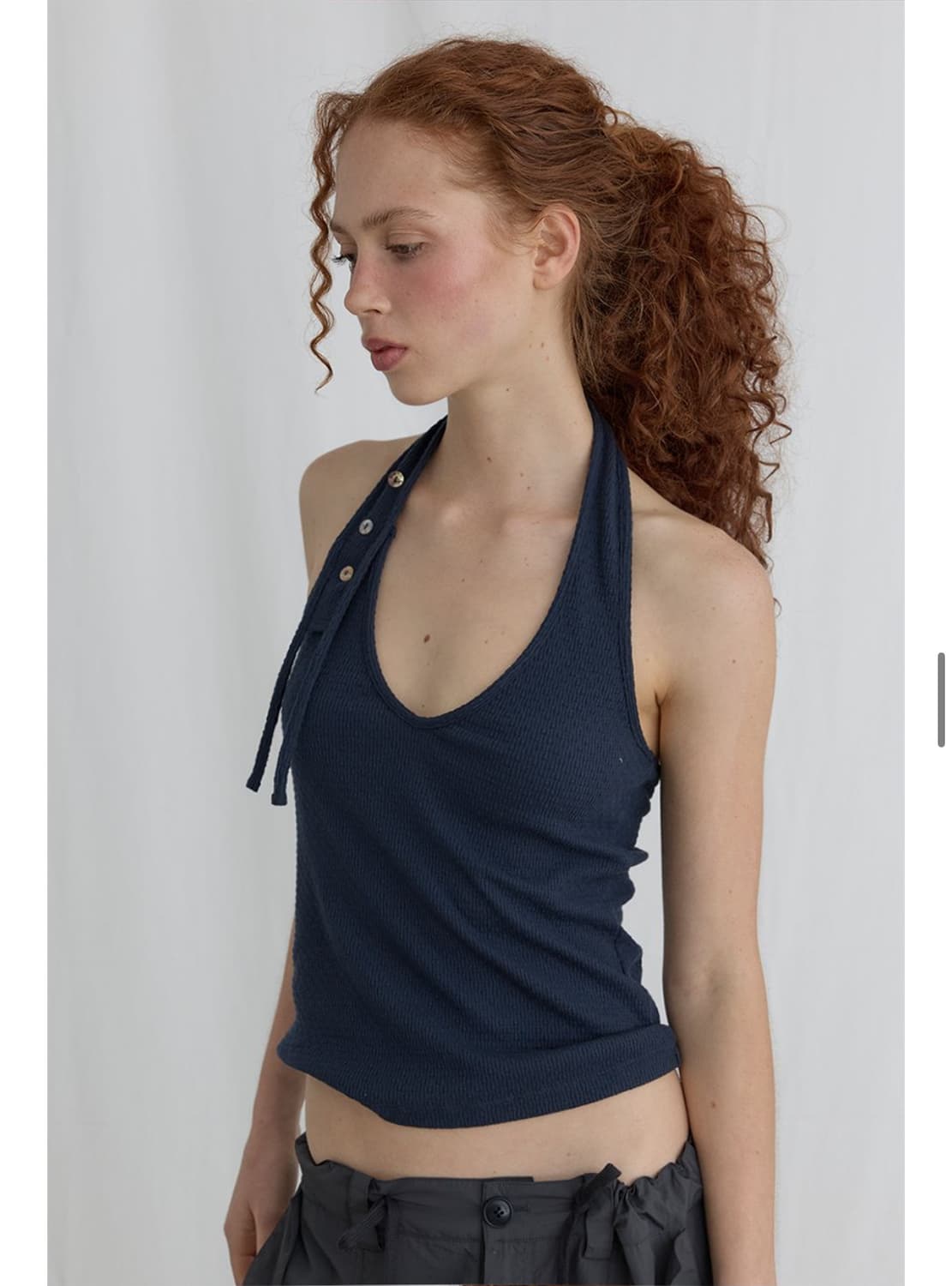 오데스 shell button halter sleeveless 상품이미지1