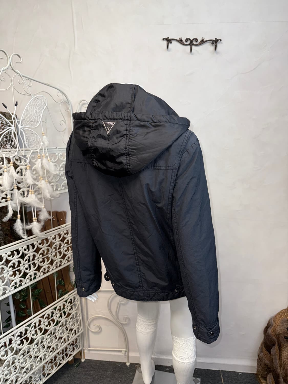 Guess black buckled hood padded jumper  상품이미지6