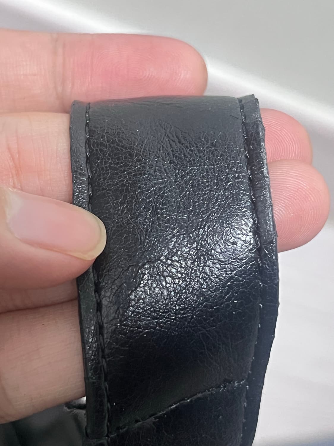 밀로 아카이브 쉘 레더 데이 백 상품이미지6