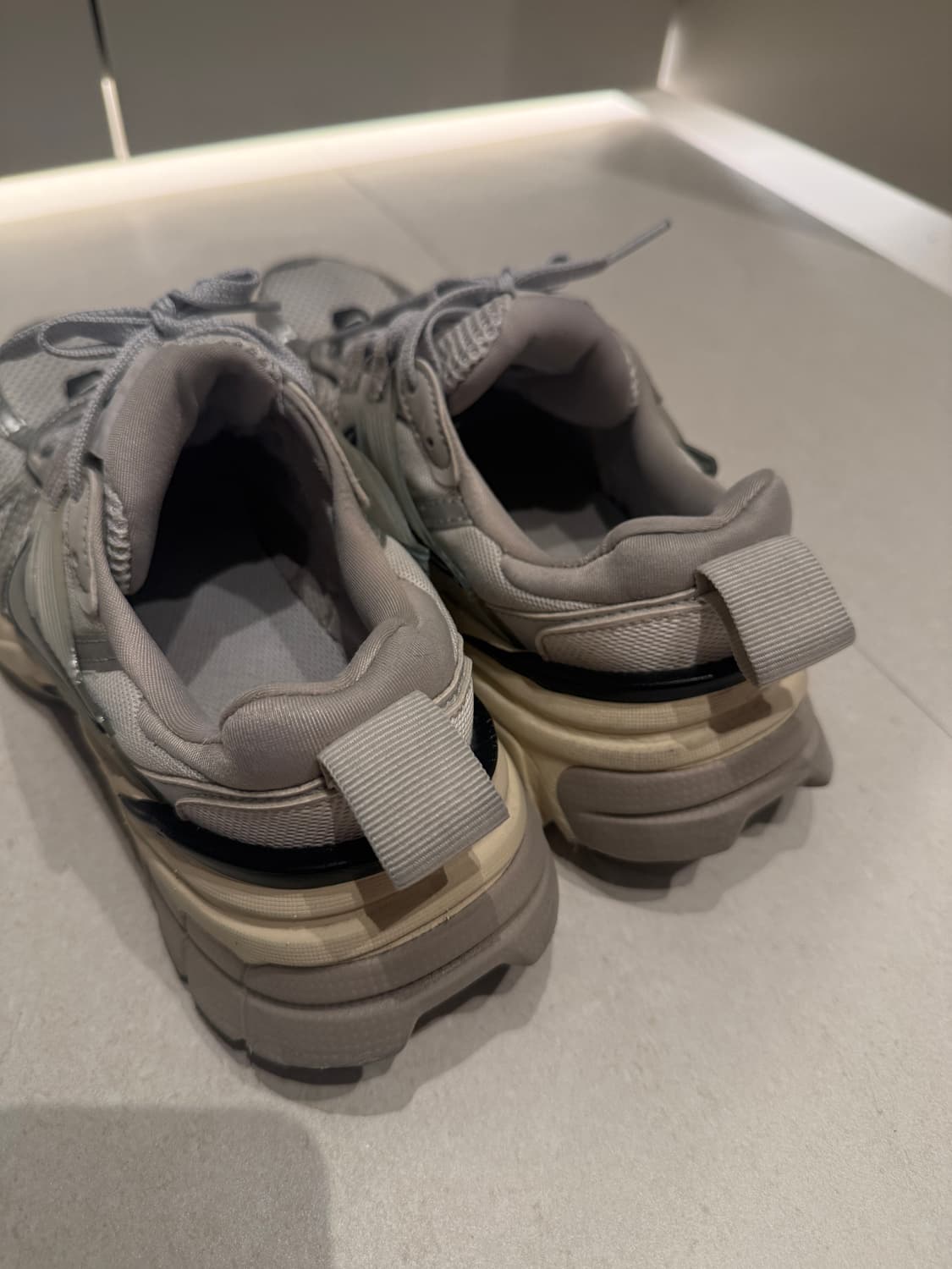 나이키 Nike V2K Run 런 서밋 화이트 메탈릭 실버 상품이미지3