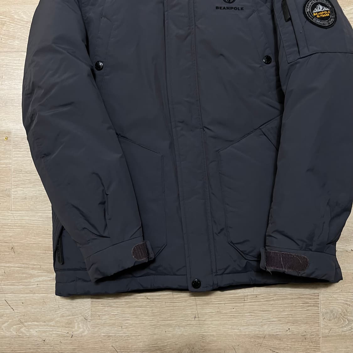 빈폴 아웃도어 여성 덕다운 후드 패딩 점퍼 [차콜] XS/85 상품이미지3