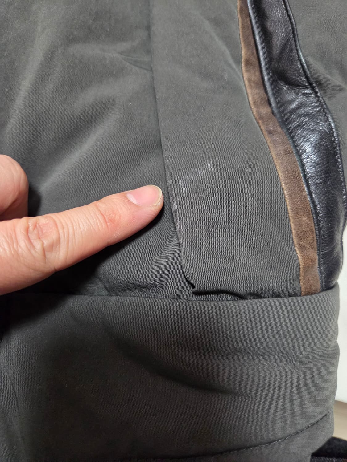 시스템옴므 가죽믹스 구스다운 패딩 상품이미지10