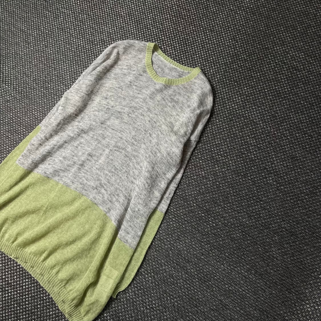 빈티지 그레이 연두 시스루 롱 긴팔 니트 상품이미지3