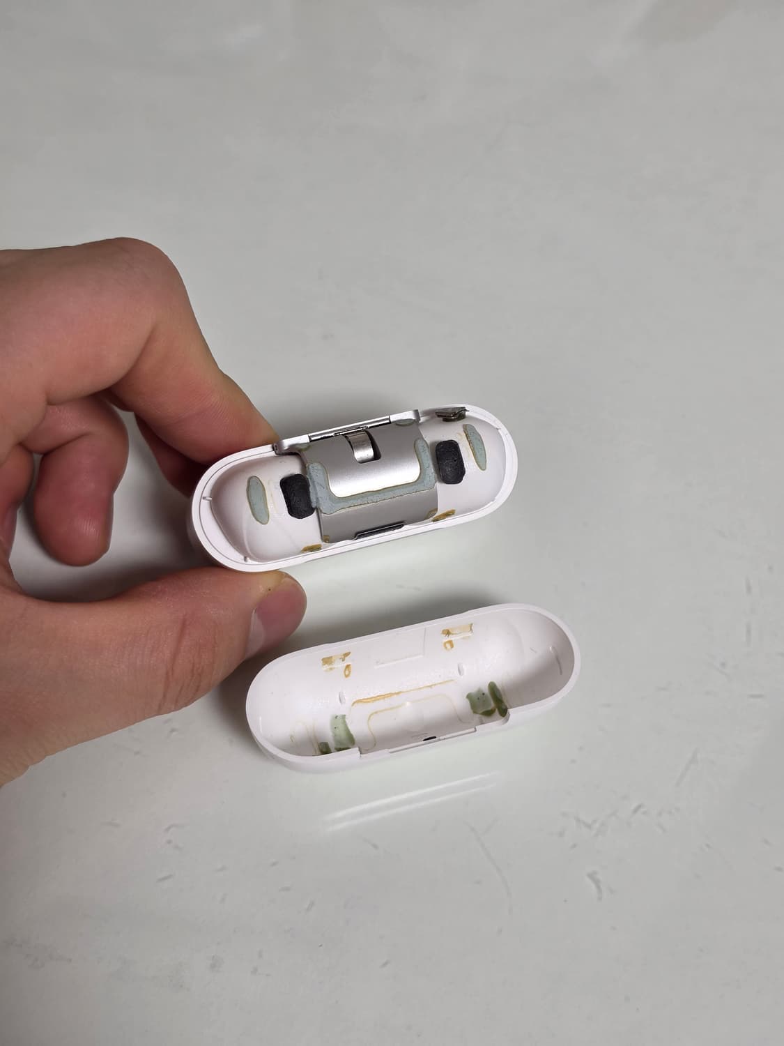 판매)에어팟프로2세대 본품 및 구성품 상품이미지3