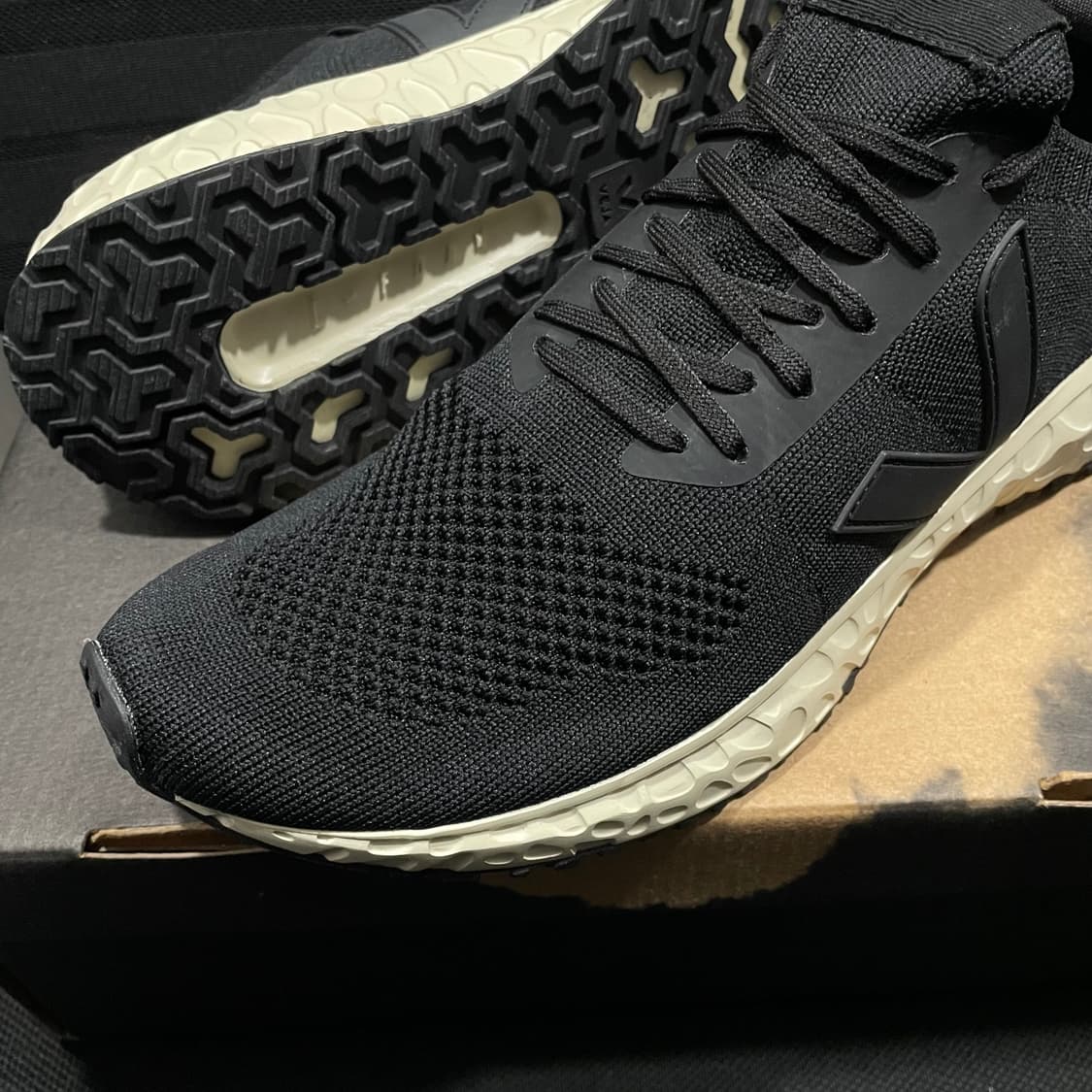 릭오웬스X베자/ 퍼포먼스 러너 스니커즈 블랙/ 44 상품이미지3