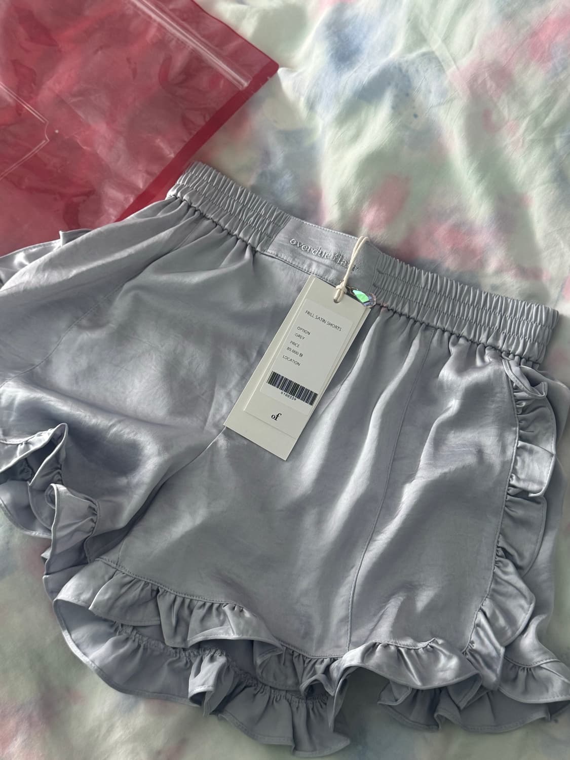 오버듀플레어 FRILL SATIN SHORTS_GREY 새상품 상품이미지3