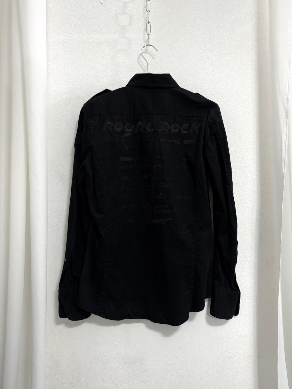 Epaulet Back Lettering Shirt 상품이미지3