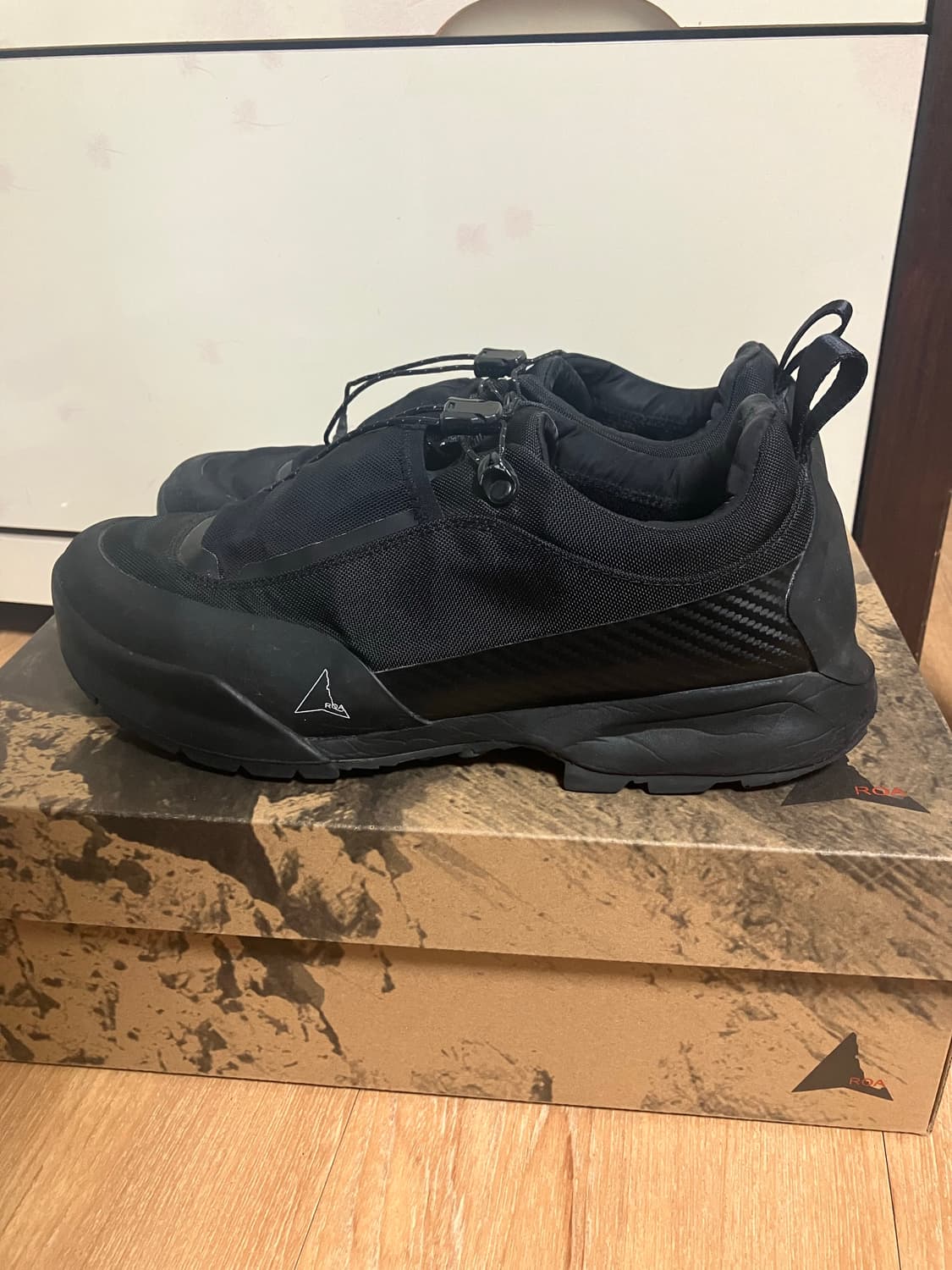 로아 하이킹 친지노 블랙 270사이즈 상품이미지4