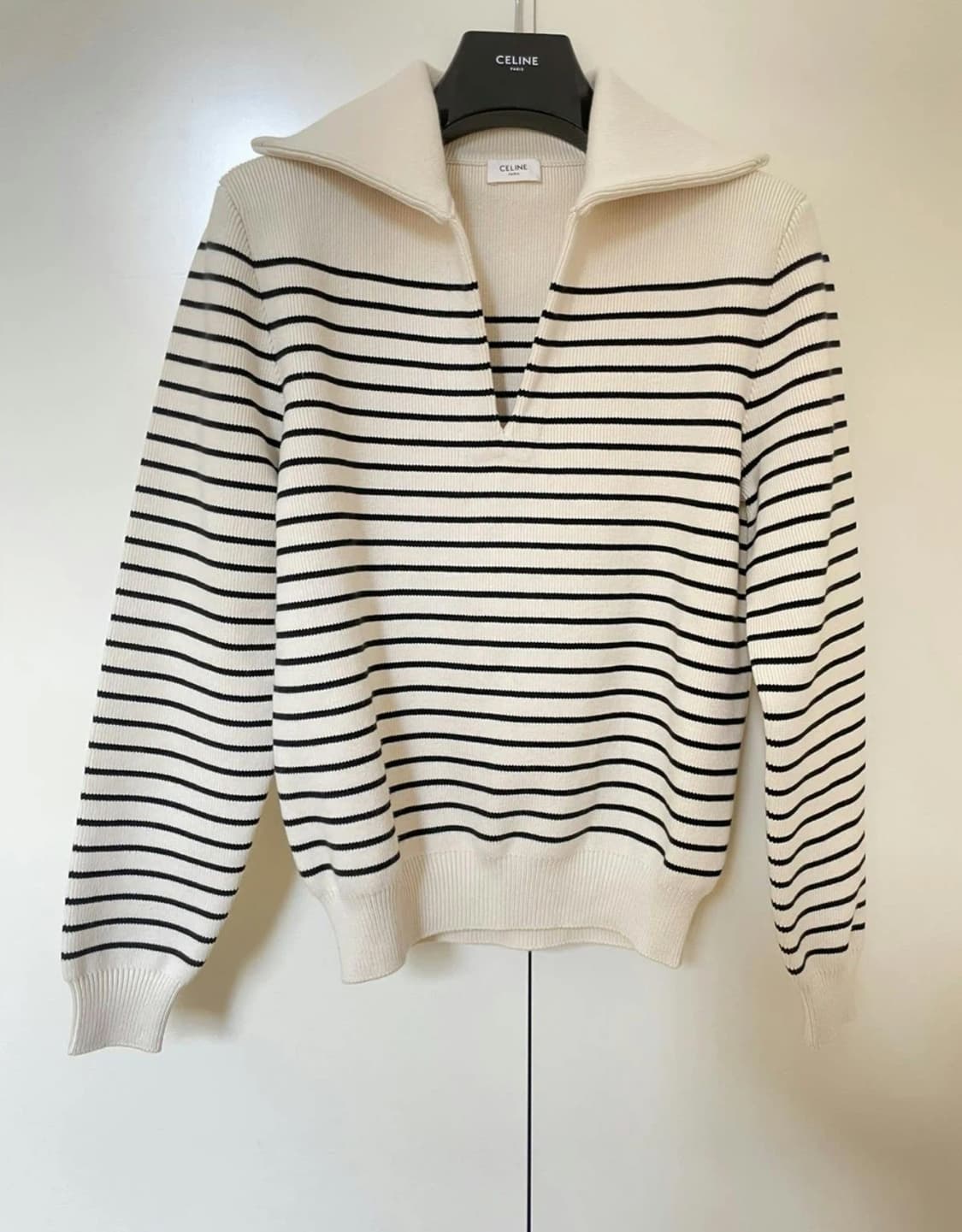 [박보검님 착용] 셀린느 마린 오픈카라 스웨터 상품이미지5