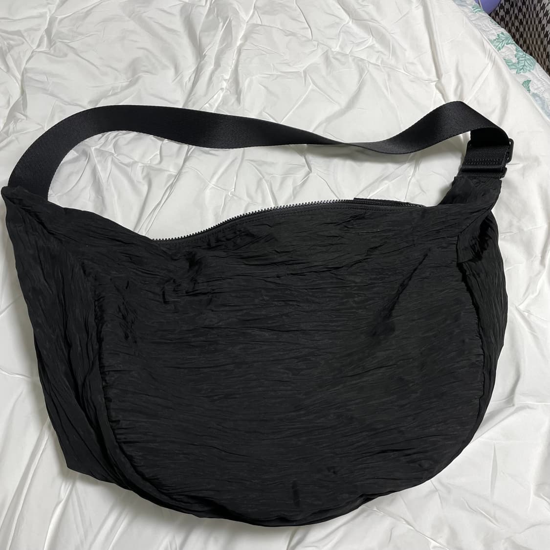 COS 코스 스모크드 크로스바디 백 블랙 상품이미지2