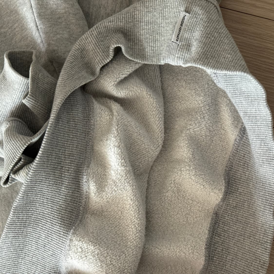 디스이즈네버댓 맨투맨 (M) 상품이미지5