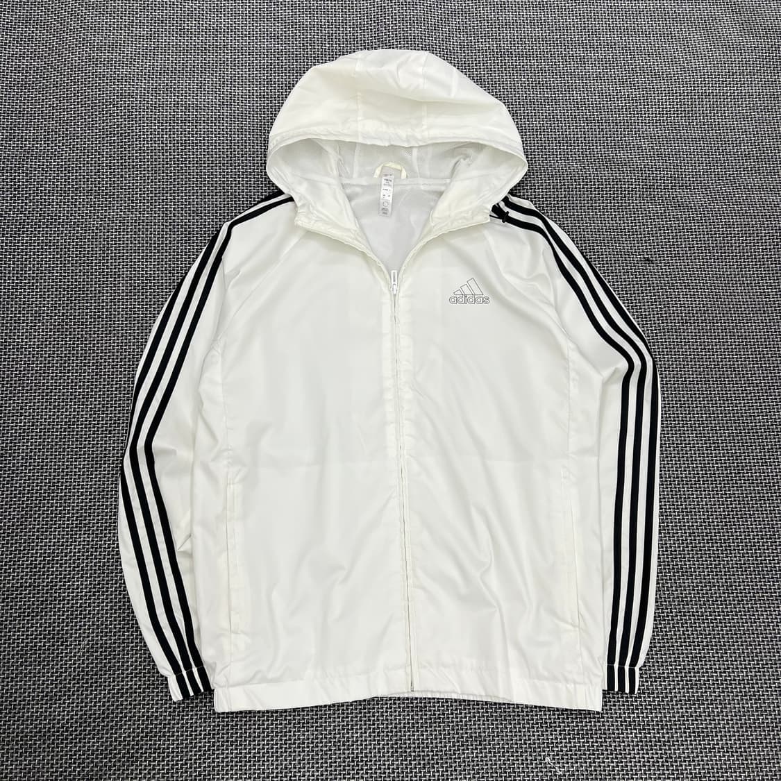 아디다스 화이트 바람막이 상품이미지1
