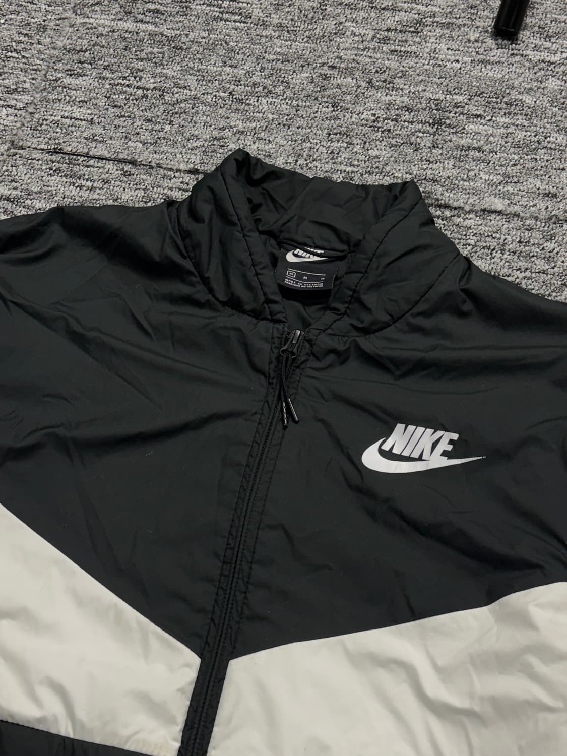 나이키 빅스우스 로고 투웨이 논카라 패디드 자켓 상품이미지2