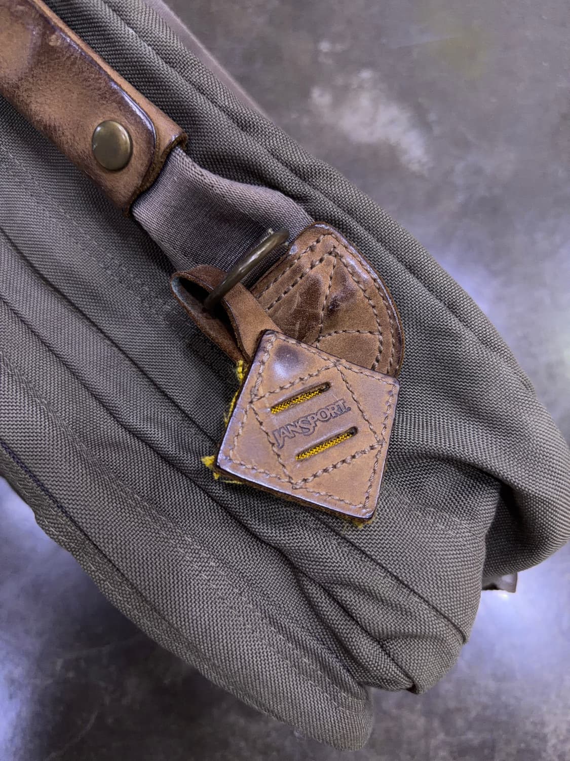 잔스포츠 3way 백팩 토트백 크로스백 올리브 상품이미지5