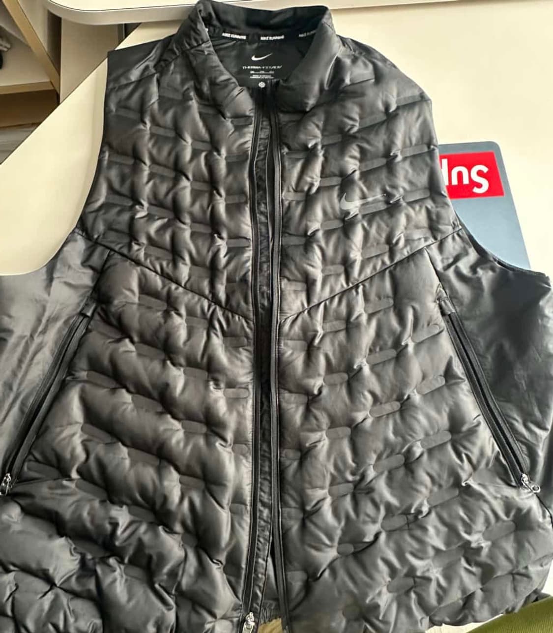 [나이키]써마핏 ADV 리펠 에어로로프트 베스트 상품이미지1