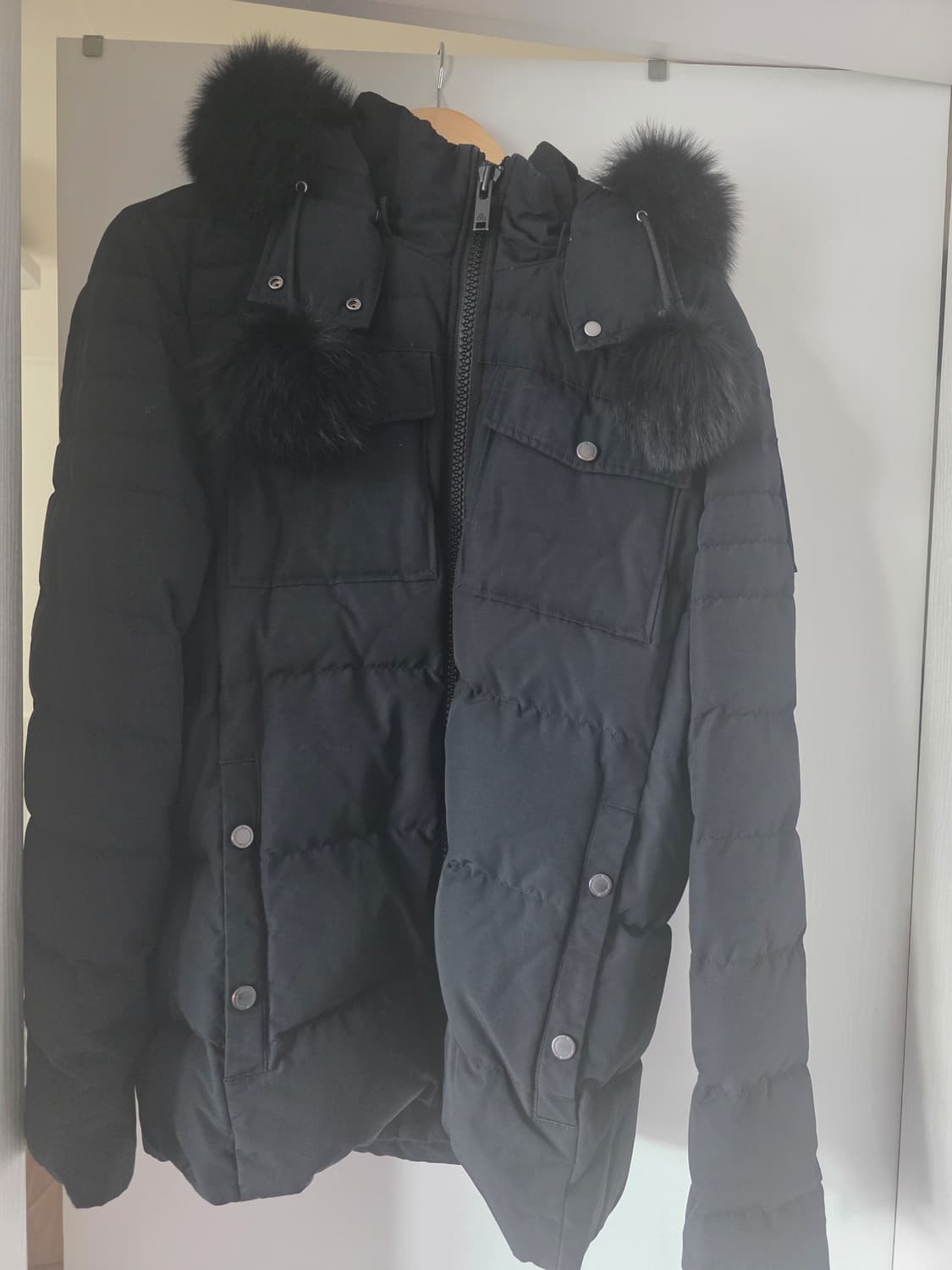 ✔️ 무스너클(Moose Knuckles)  L 사이즈 패딩입니다. 상품이미지1