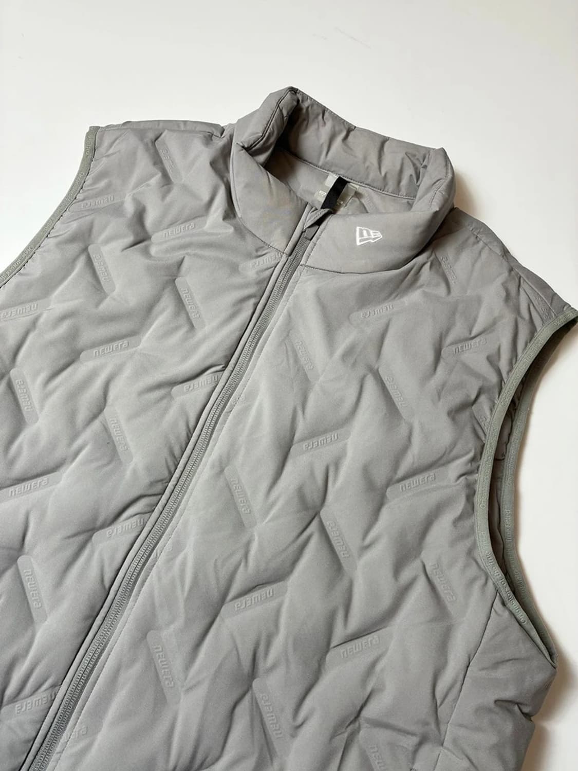 뉴에라 21FW 뉴테크 핫 멜트 큉팅 구스다운 베스트 PN8143 상품이미지2