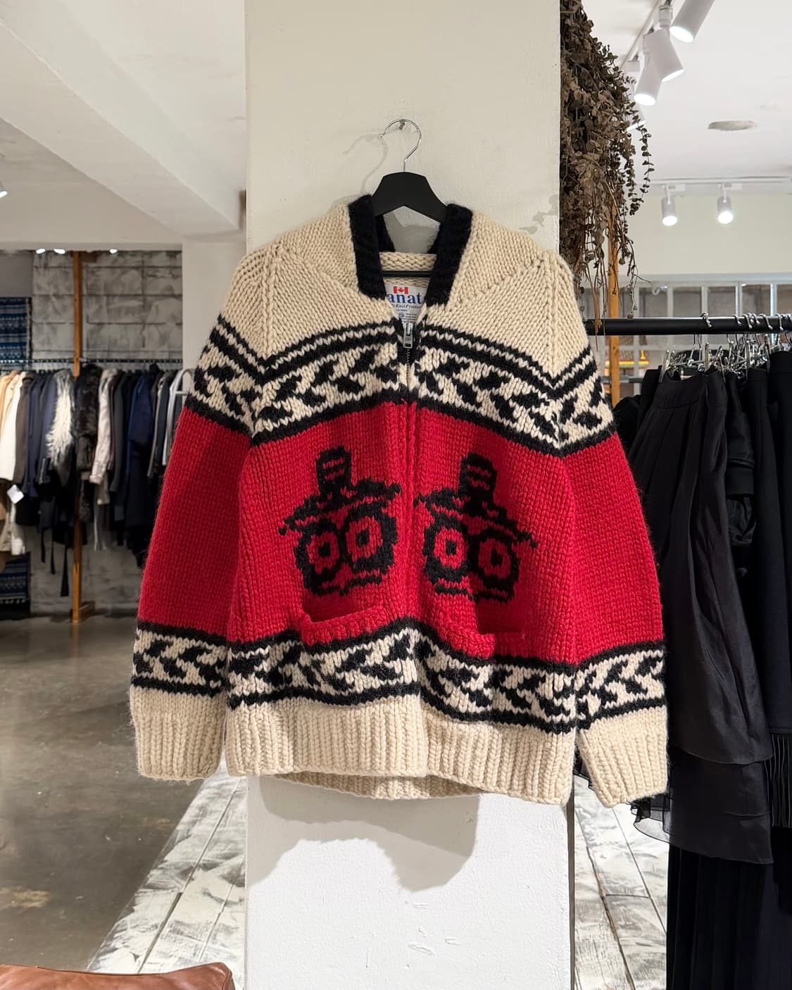카나타 아이보리 레드 코위찬 후디 스웨터 집업 상품이미지1