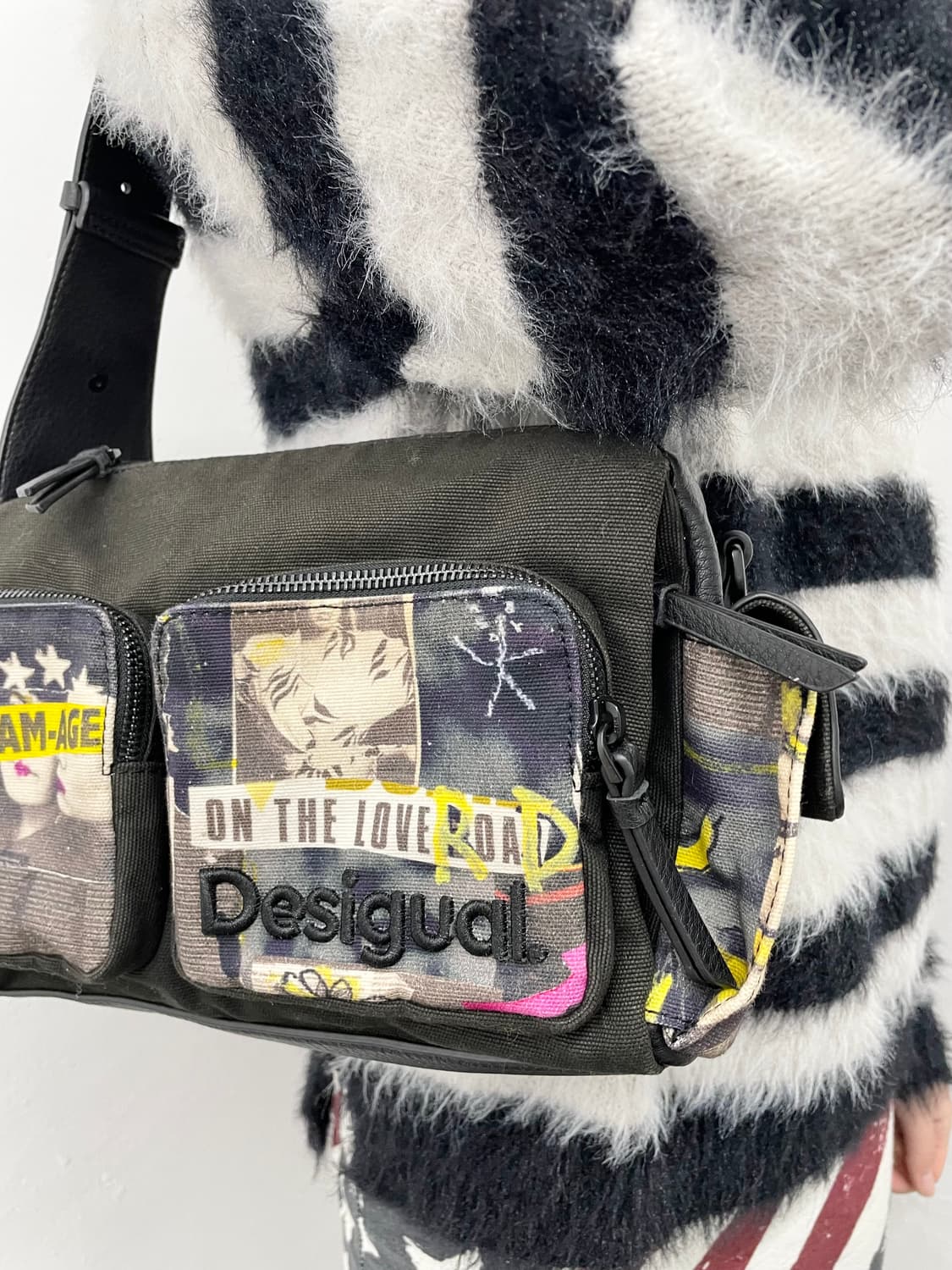 데시구알 일러스트 포켓 숄더백  상품이미지3