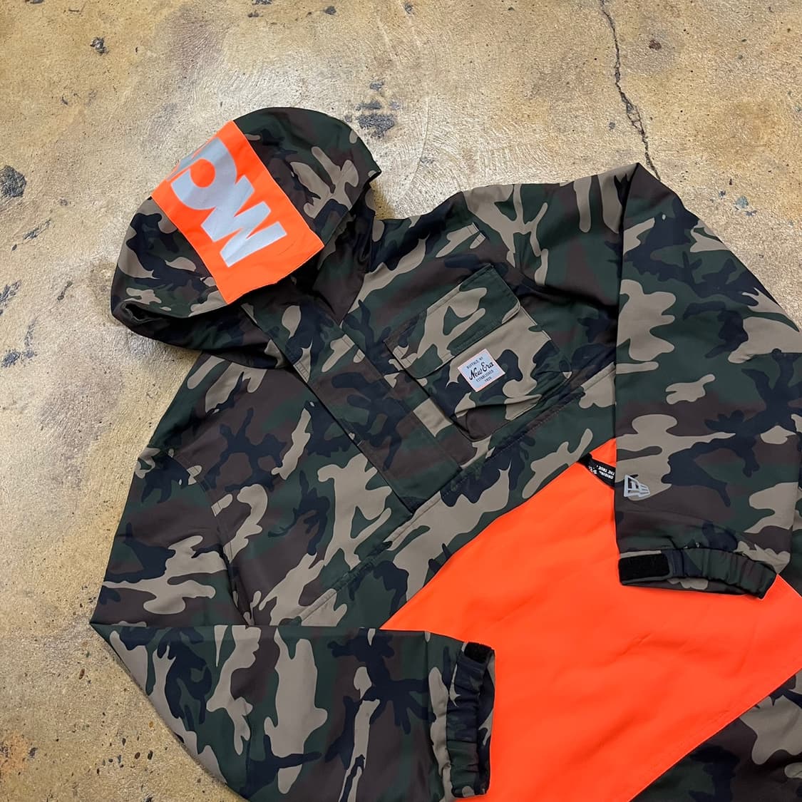 [정품/S] 뉴에라 카모 아노락 바람막이 오렌지 포인트 b8 상품이미지1