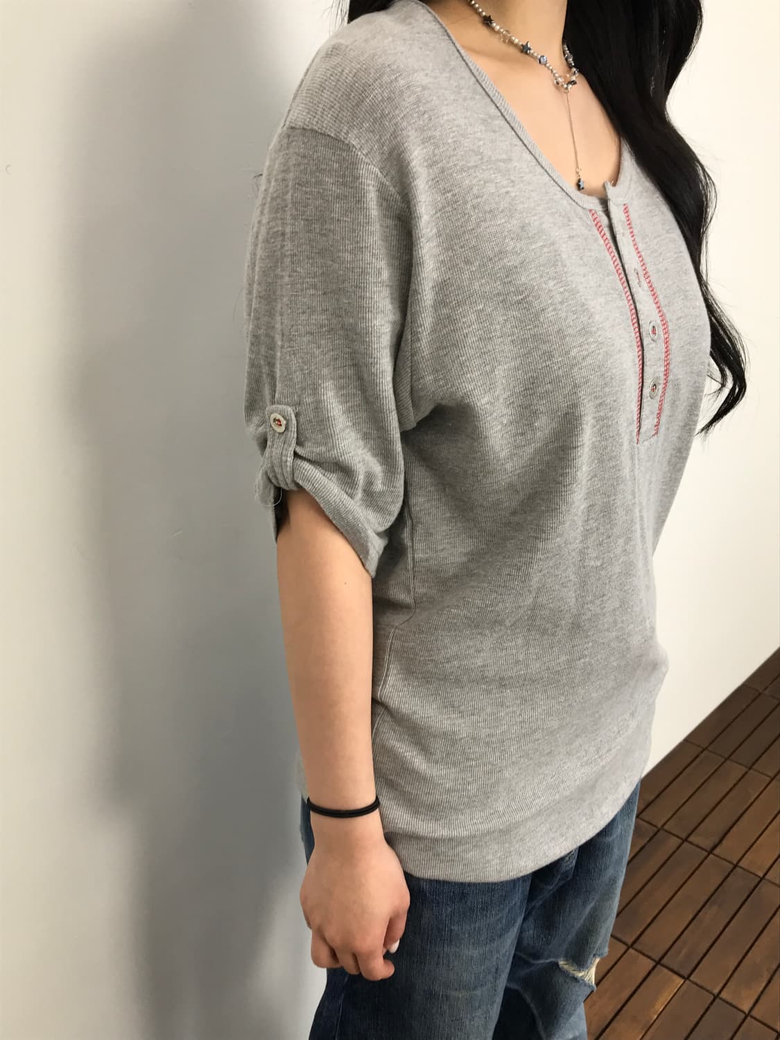 BODY WAVE Henley Button Detail Tee 상품이미지3