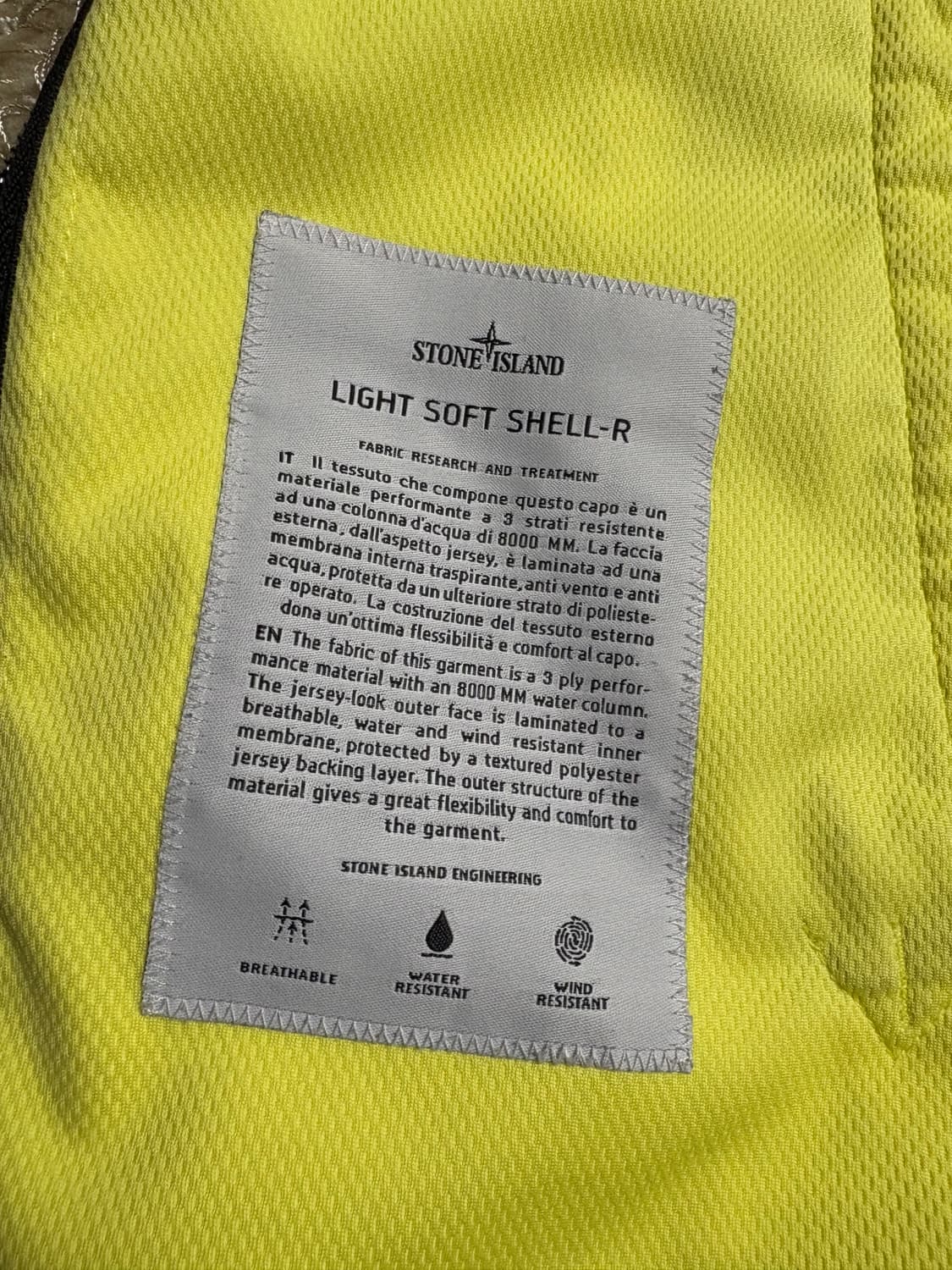 스톤아일랜드 라이트 소프트쉘 자켓 상품이미지5