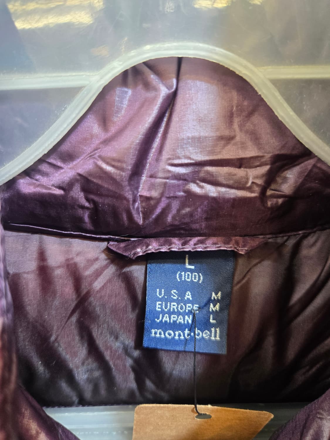 몽벨 경량패딩 버건디후드 상품이미지5