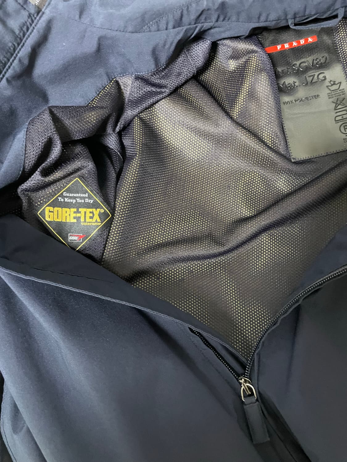 [50]Prada sports SGV82 고어텍스 자켓 상품이미지3