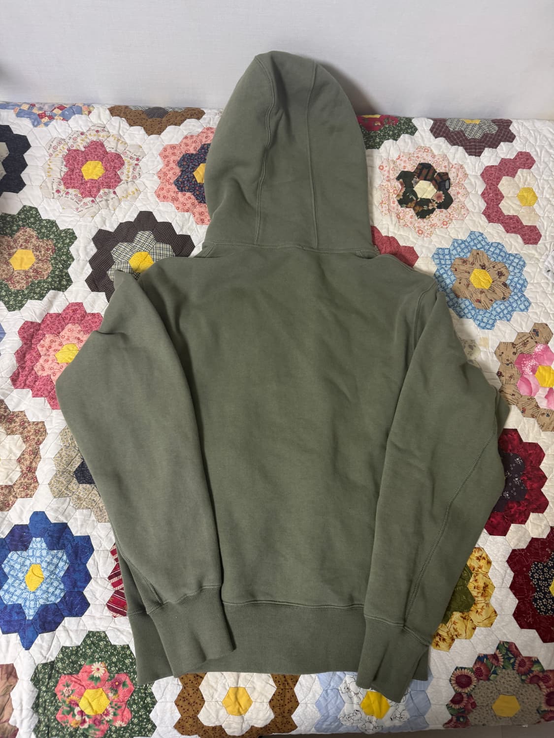 정품 톰포드 가먼트다잉 콘트라스트 후드집업 티셔츠 카키라 상품이미지7