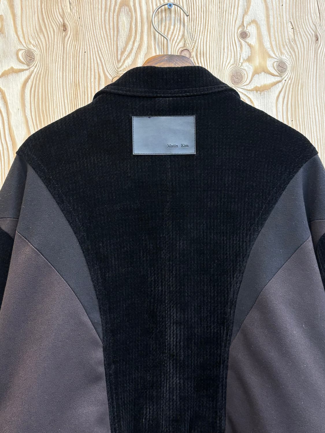 마뗑킴 코듀로이 오발 바시티 자켓 상품이미지4