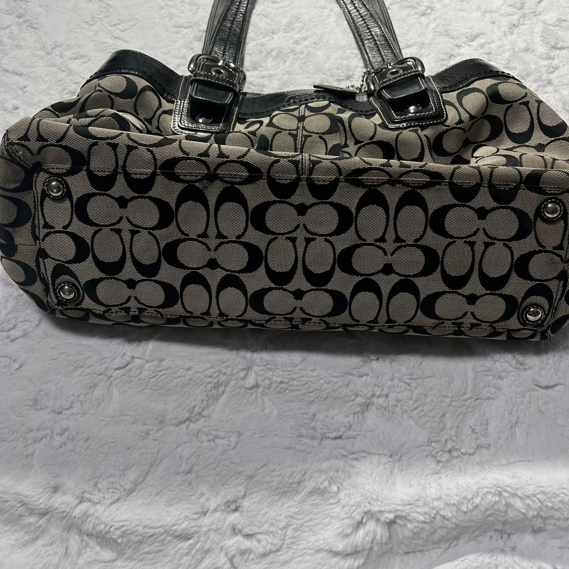 Coach 코치 시그니처 버클 숄더백 그레이베이지 블랙 오네갸루 상품이미지4