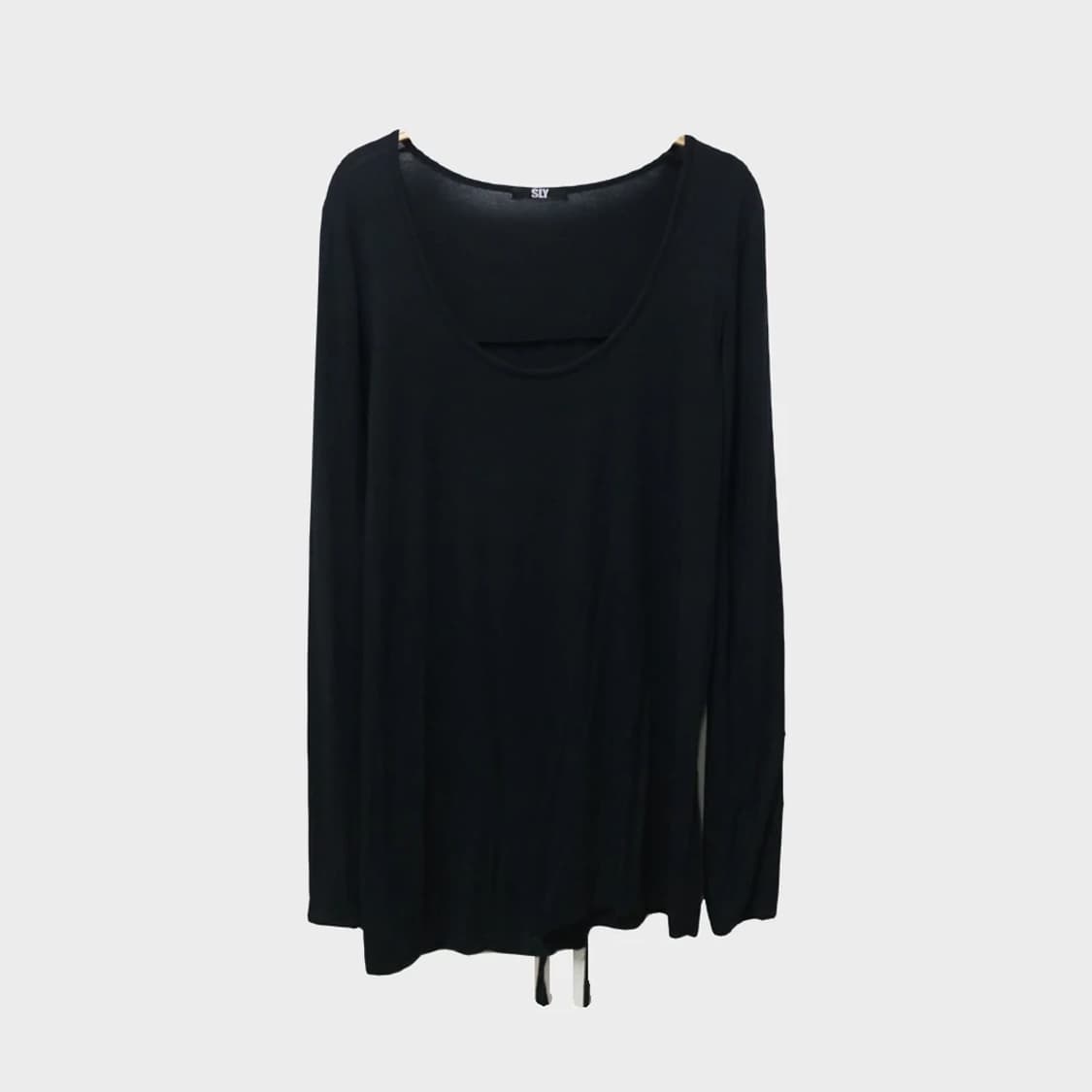 SLY 딥넥 커티드 긴팔 티셔츠 63429 상품이미지1