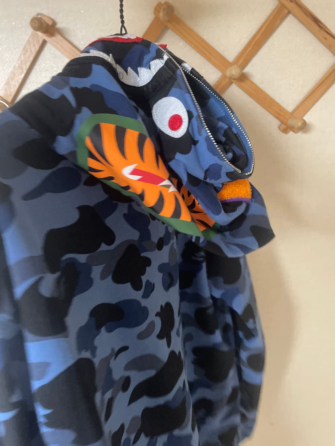 베이프 샤크  후드집업 xl 두 번 착용 상품이미지2